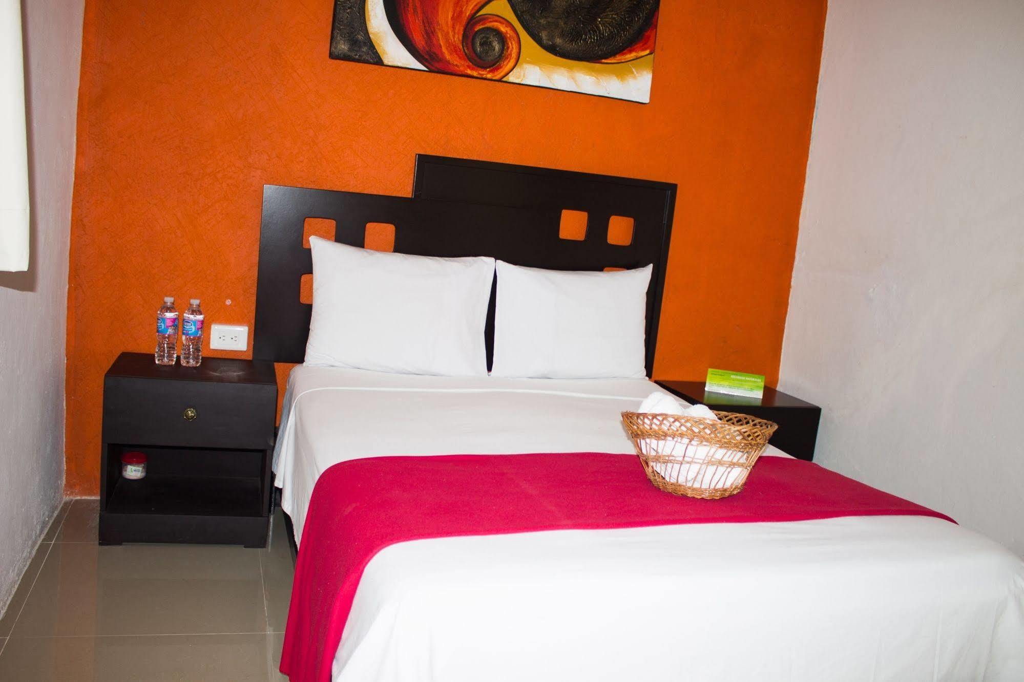 Rosvel Hotel Palenque Bagian luar foto