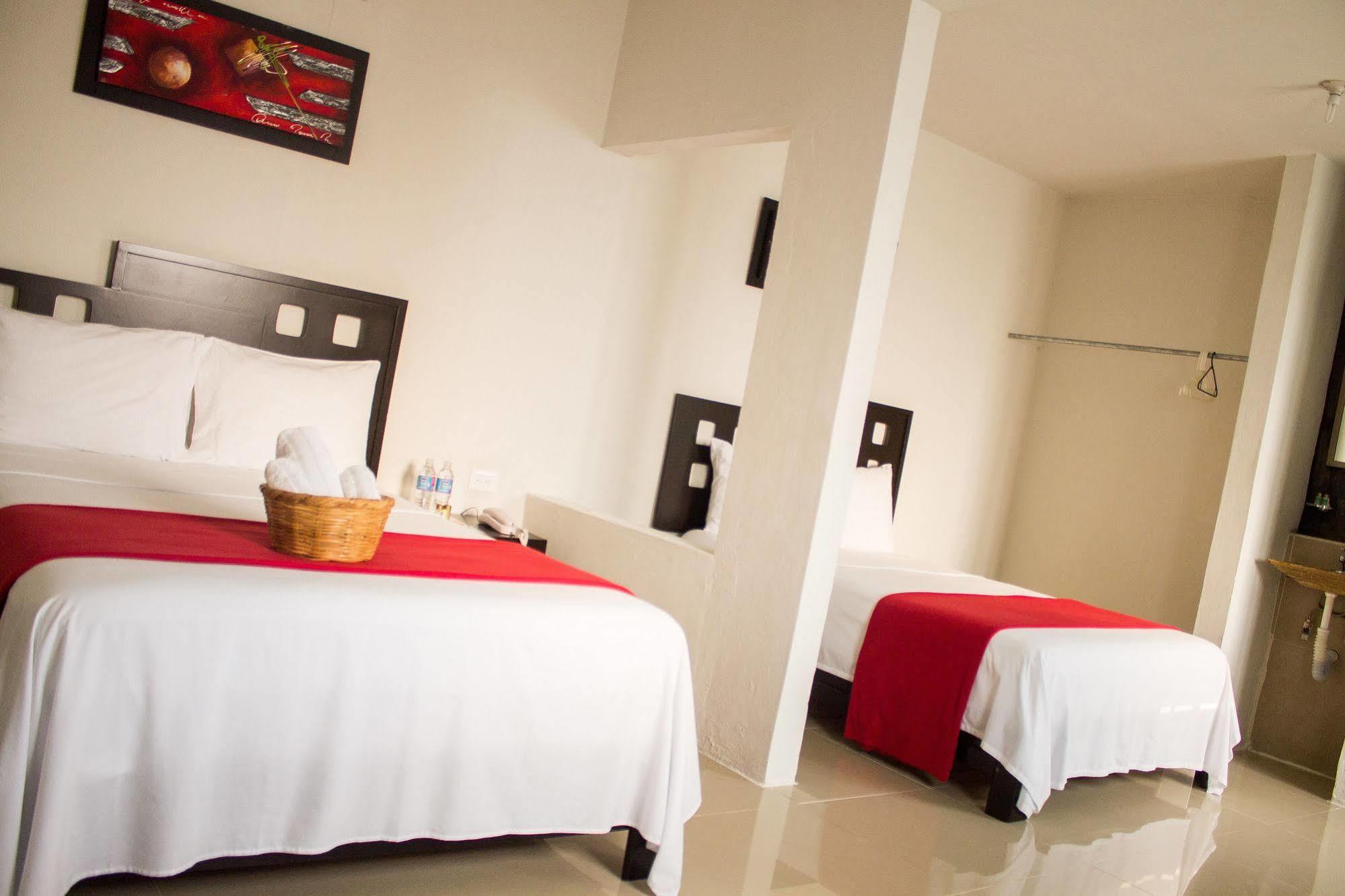 Rosvel Hotel Palenque Bagian luar foto